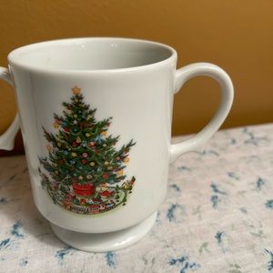 Set Of 4 Matching Christmas Tree Holiday Coffee Mug Tea Cups